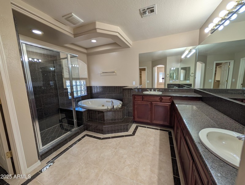 PXL_20251015_175019756