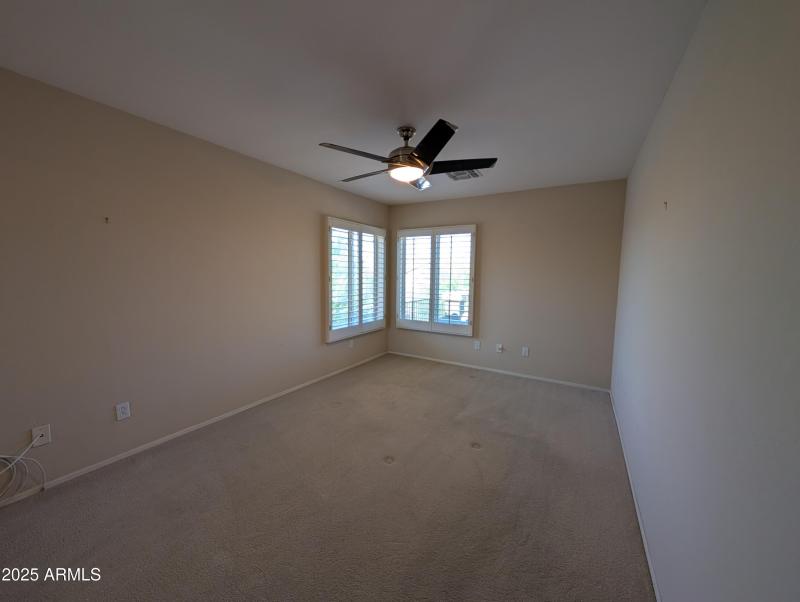 PXL_20251015_175118976