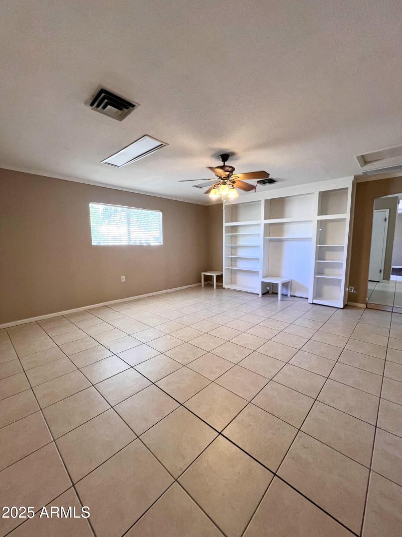 FAMILY ROOM/ BONUS ROOM