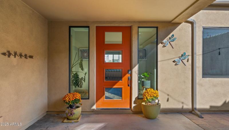 11-web-or-mls-Front Door