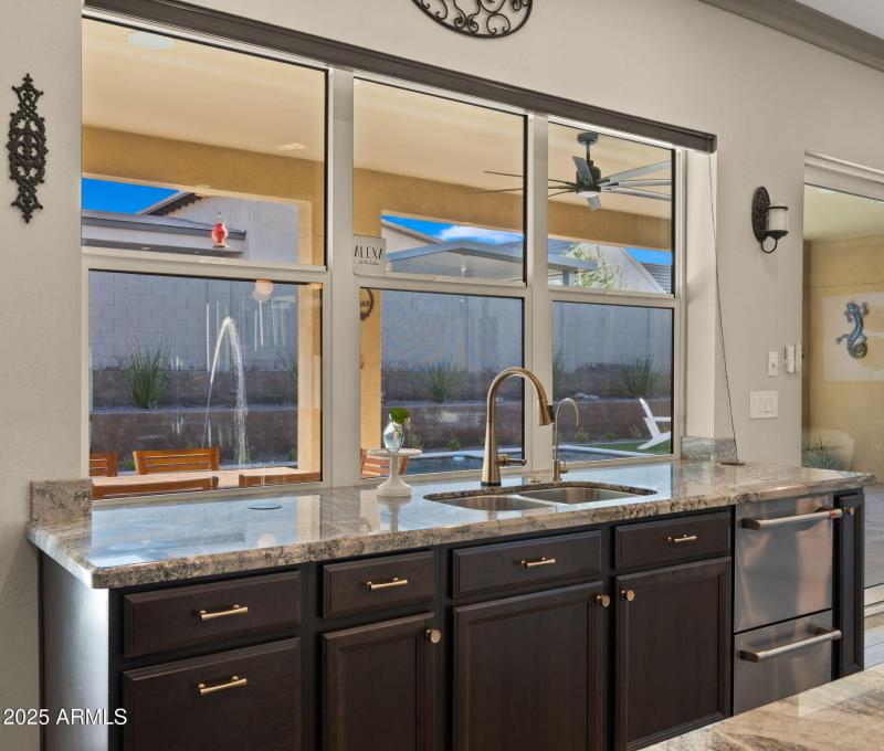 21-web-or-mls-Great Room8