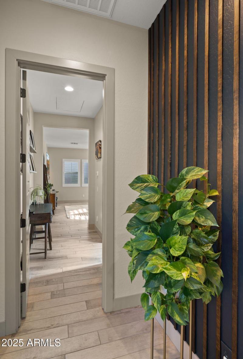 39-web-or-mls-Primary Bedroom2