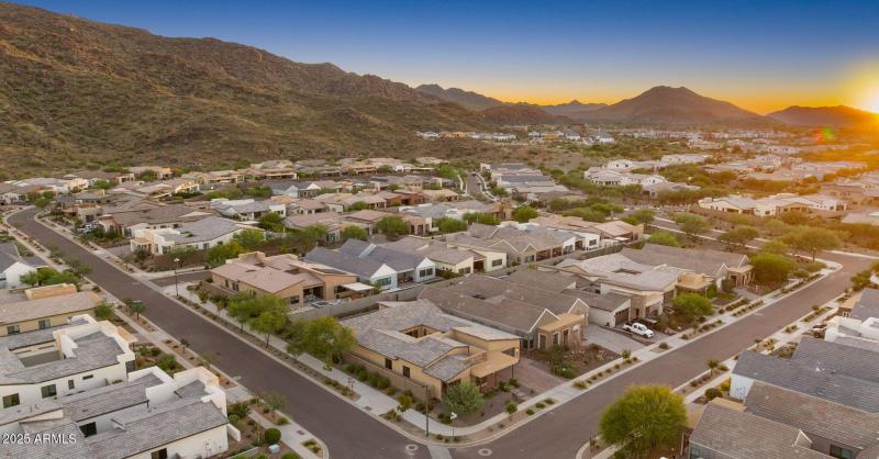 70-web-or-mls-TWILIGHT DRONE4