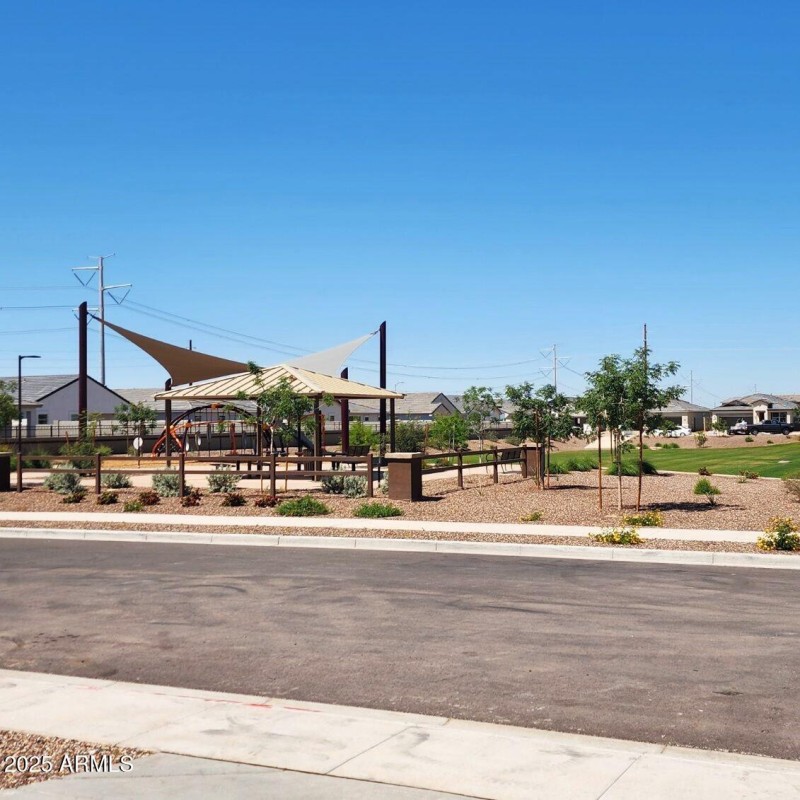 Trouvaille - Park & Greenbelt Close By