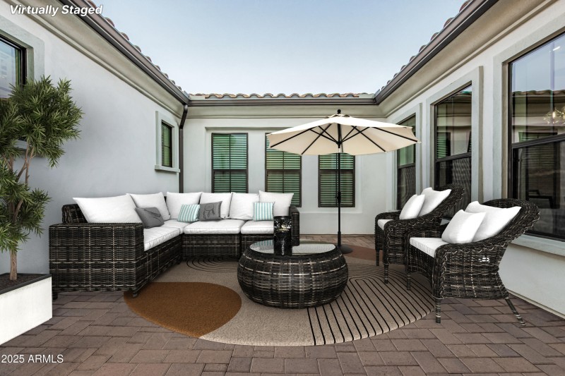 VS courtyard 1725 everglade