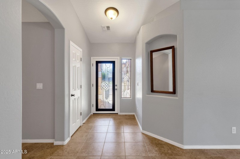 7-web-or-mls-18132-e-bellerive-dr