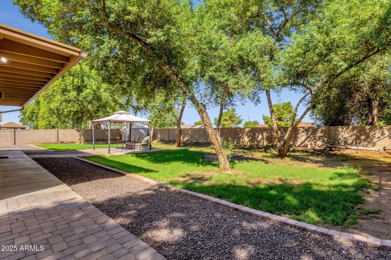 40-web-or-mls-18132-e-bellerive-dr