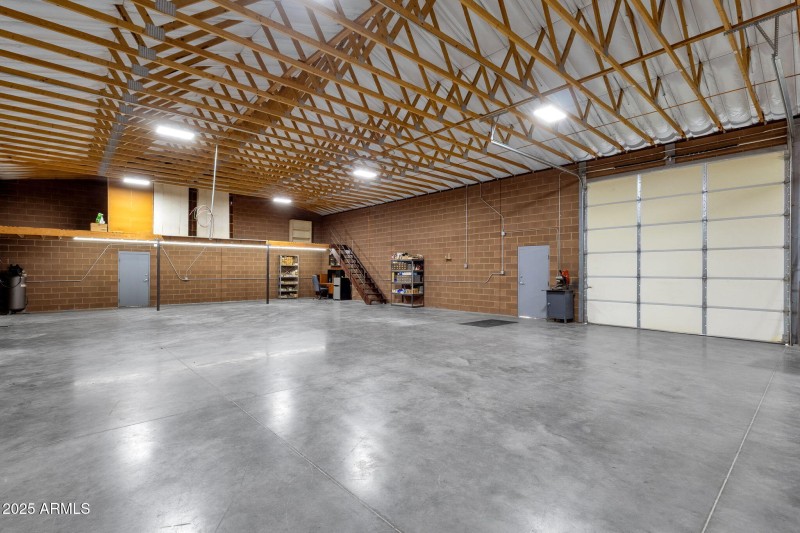 60-web-or-mls-18132-e-bellerive-dr