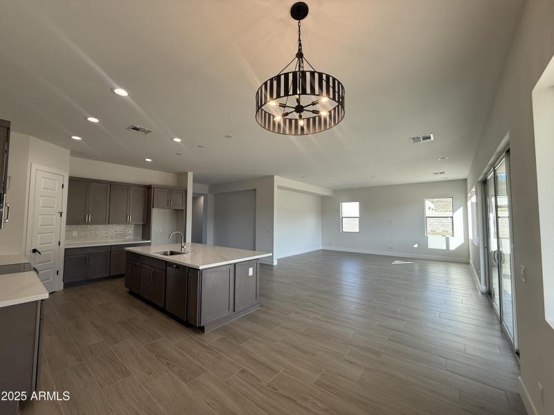 Sundance plan eat in Kitchen