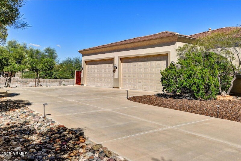 4 Car Oversized Garages