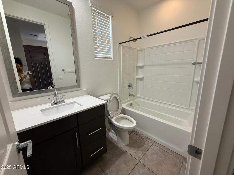 f0a2351b-3800-4e0c-a14e-8ee46e6713db