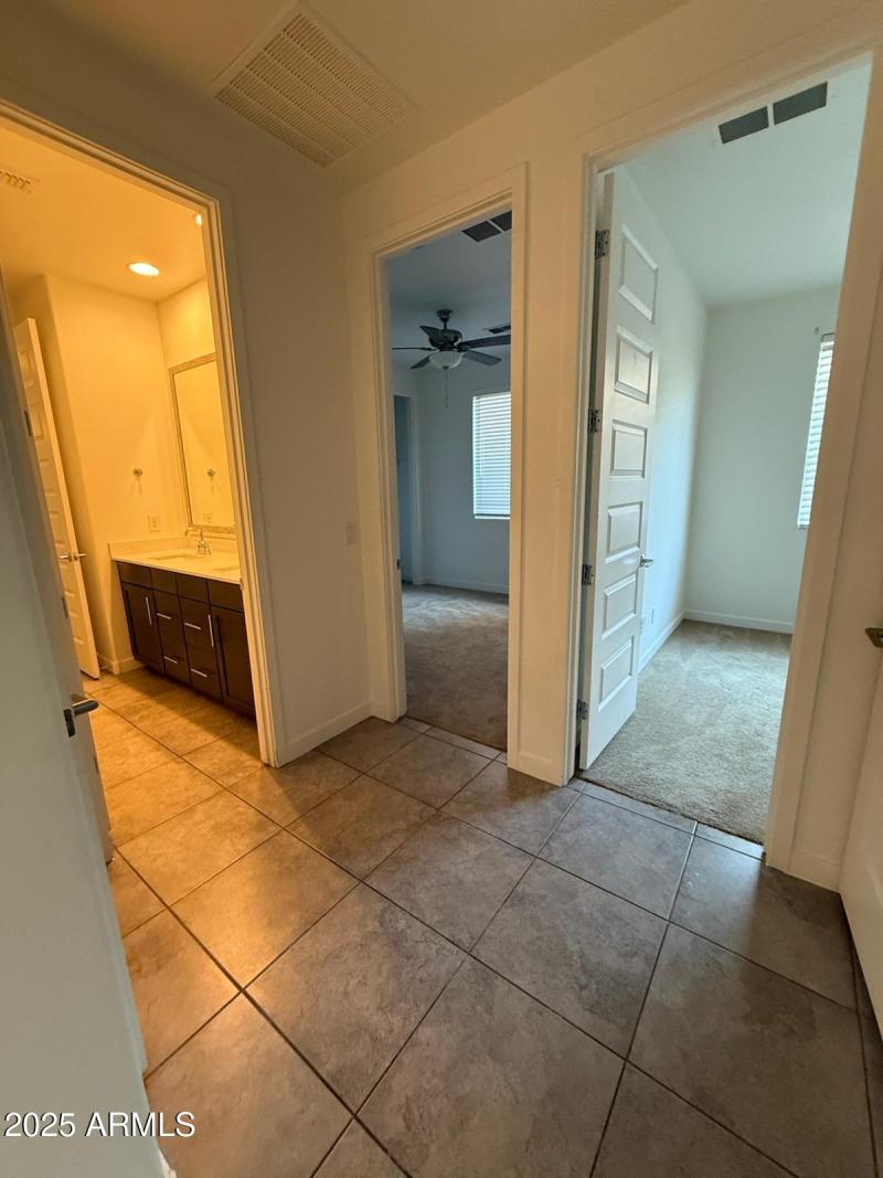 f7dd6619-ebd1-4e47-9c3a-a0d759e1915c