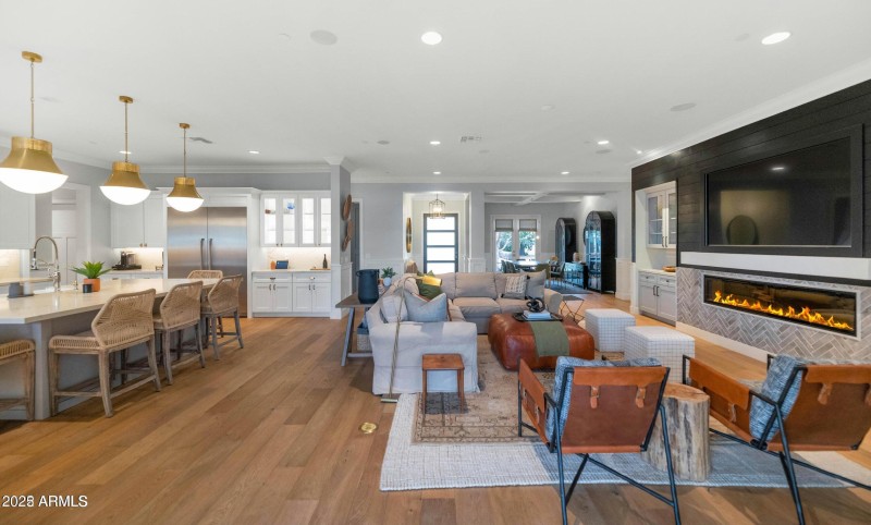 20220116232107930494000000-o