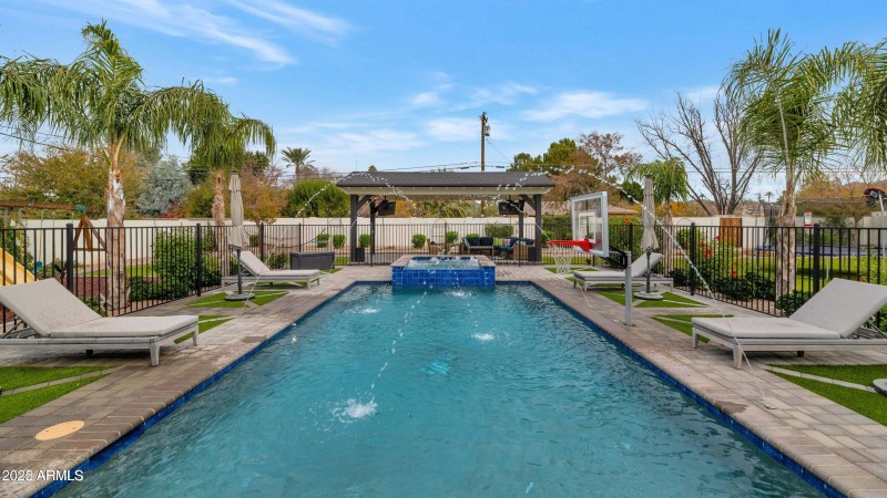 20220116231836205393000000-o