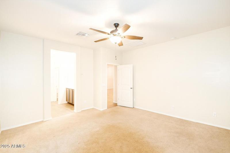 4439BB83-C465-4047-8538-0206DAD14D8A