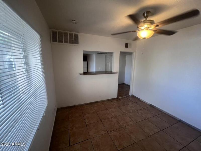 5EF268FF-B3B9-4949-8024-9A52A4EB6833_1_1