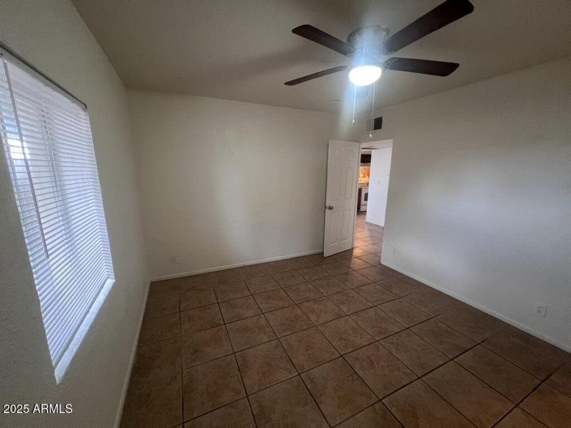 C5E951F9-B06F-46E1-AADD-37B4E6B39DEB_1_1