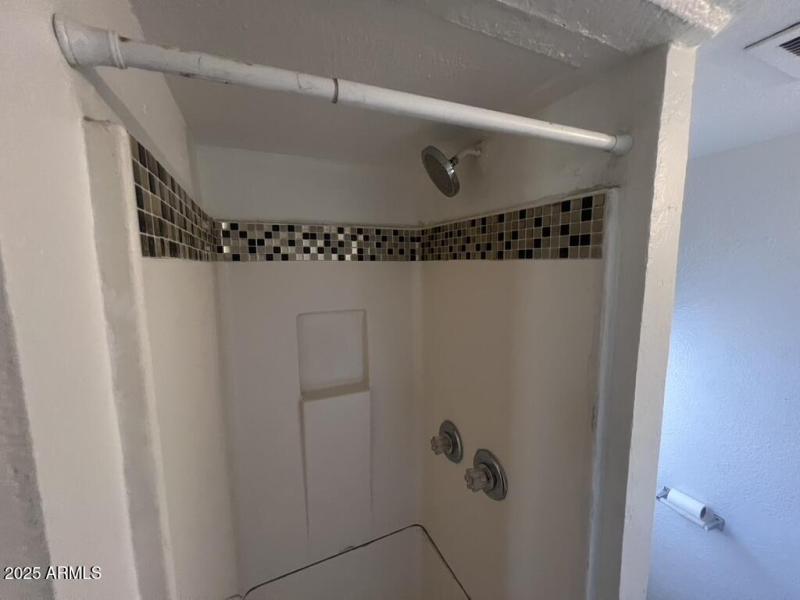 C28F15E5-FD8C-44C8-B387-1DE5861A90A4_1_1