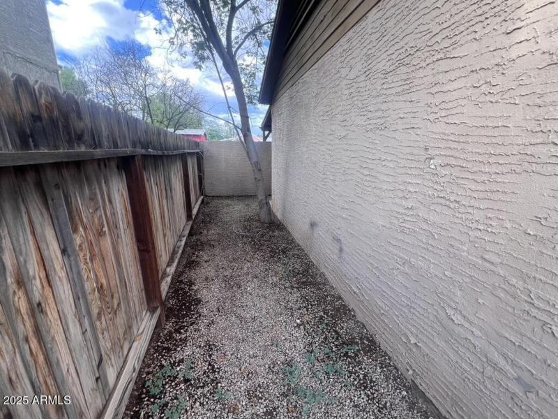 2BADCEC6-067A-4B3B-9BE2-E86C29C0BE21_1_1