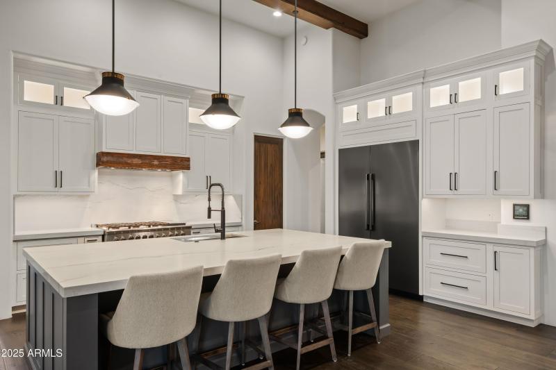 009_Open Flowing Floor Plan