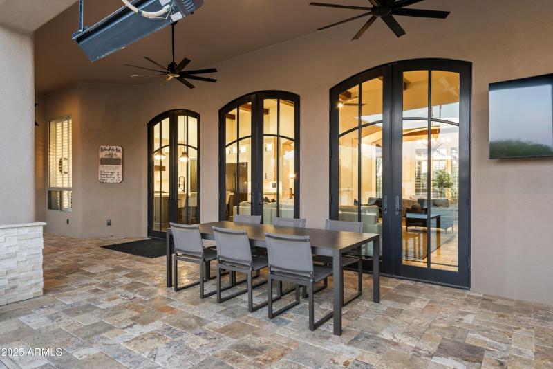 033_Alfresco Covered Dining