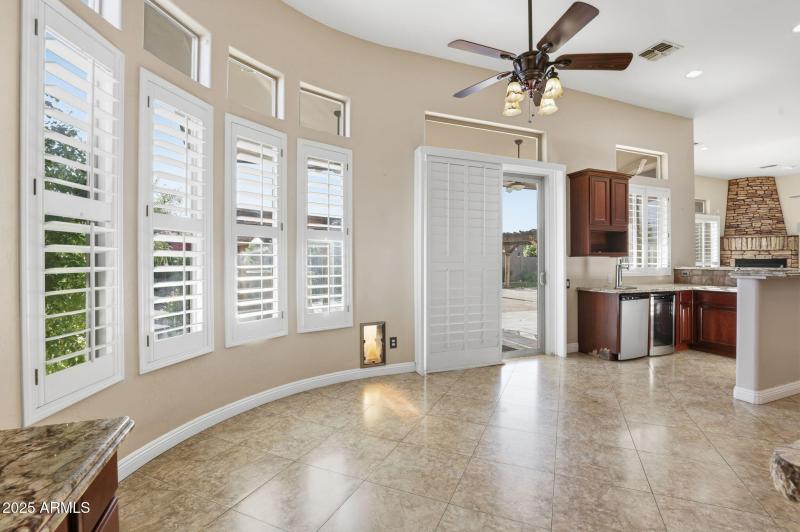 19-web-or-mls-25914 N 49th Ln Phoenix, A