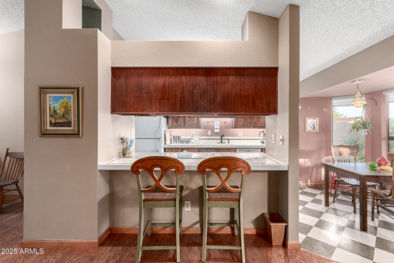 3123 E Charleston Ave