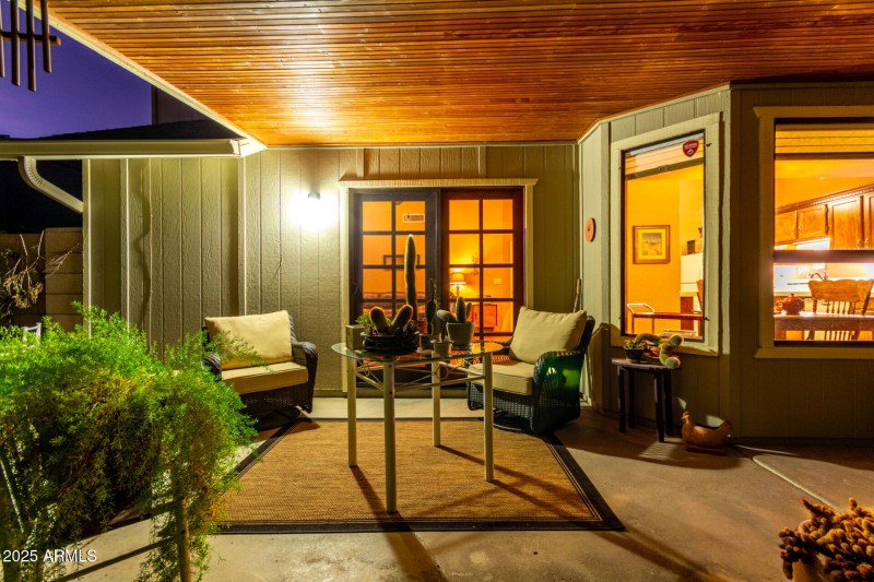 3123 E Charleston Ave