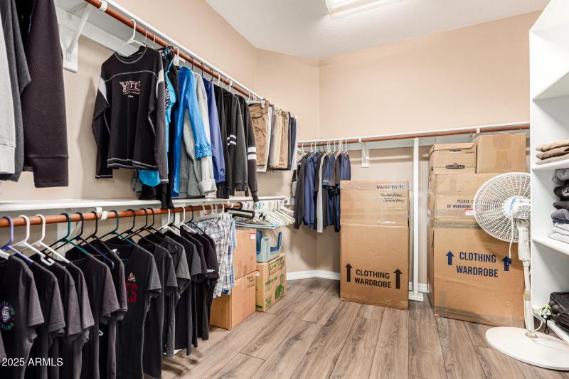 Lompoc Large Walk-In Closet