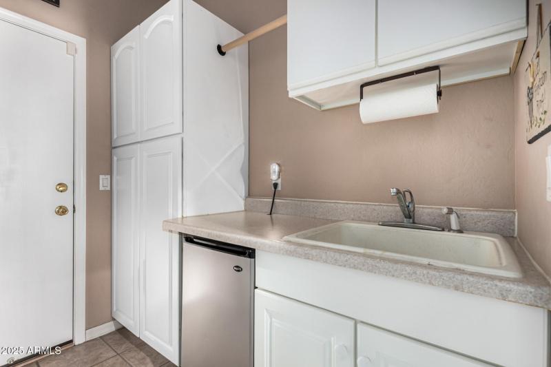 9822 E Lompoc Laundry Room