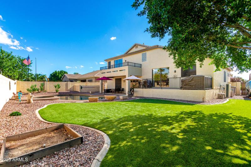 Synthetic Grass Backyard