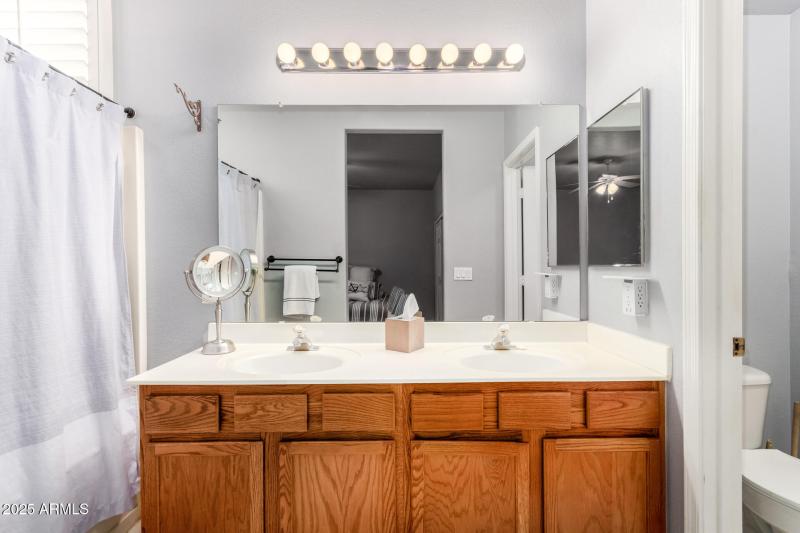 Owner’s suite bathroom