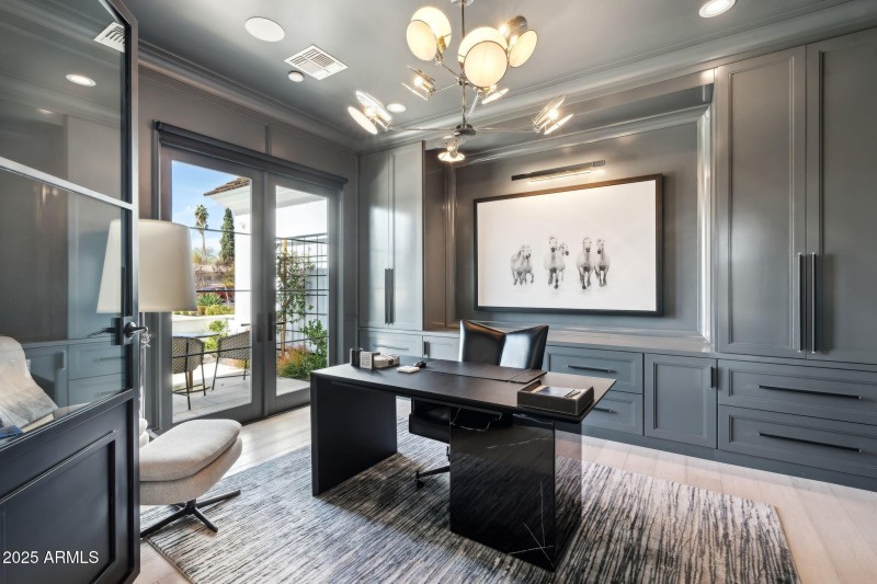 8-web-or-mls-3851-n-jokake-dr