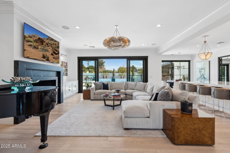 10-web-or-mls-3851-n-jokake-dr