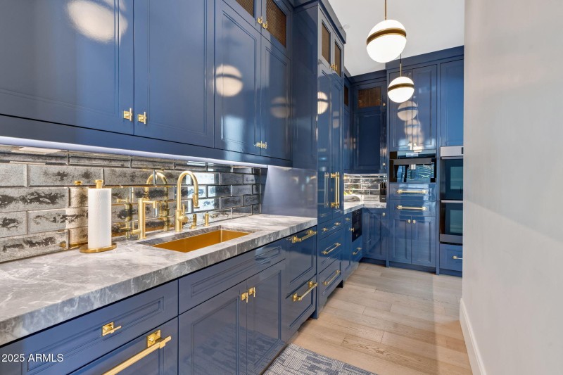 23-web-or-mls-3851-n-jokake-dr