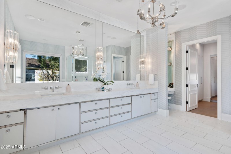 34-web-or-mls-3851-n-jokake-dr