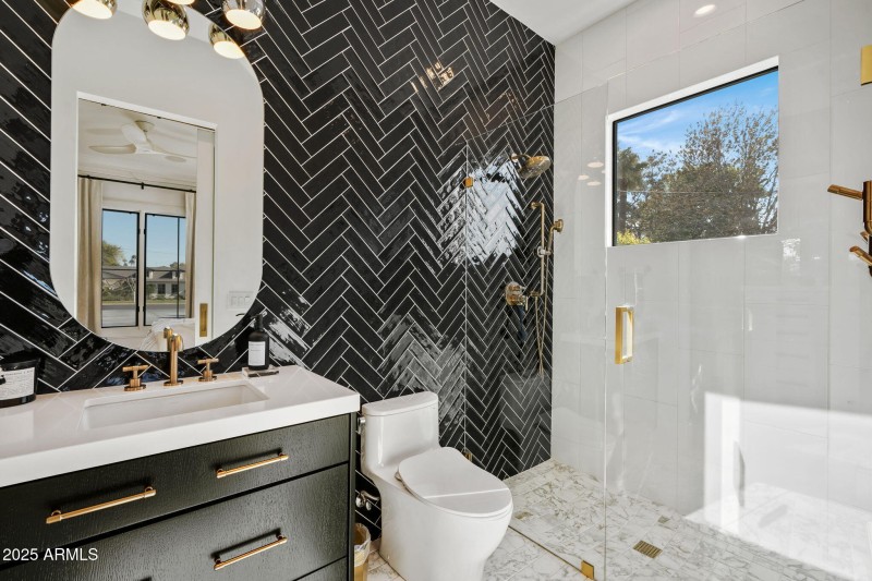 41-web-or-mls-3851-n-jokake-dr