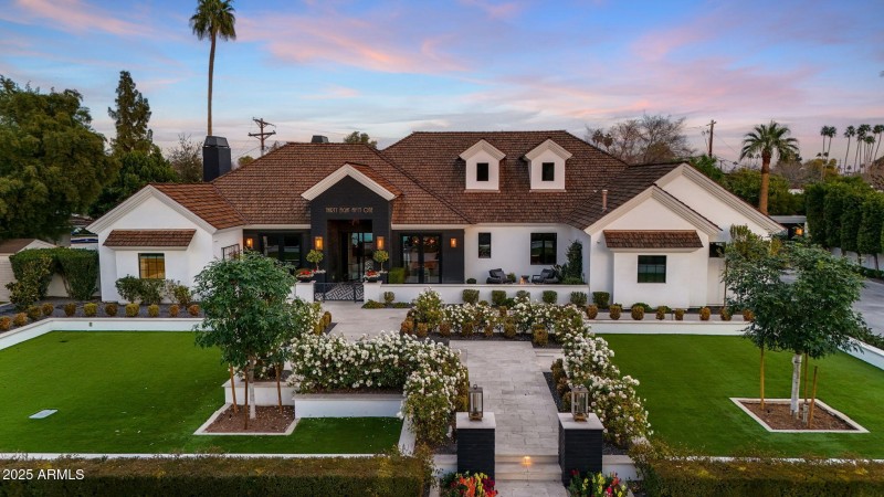 74-web-or-mls-3851-n-jokake-dr