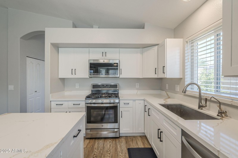 New Kitchen Cabinets