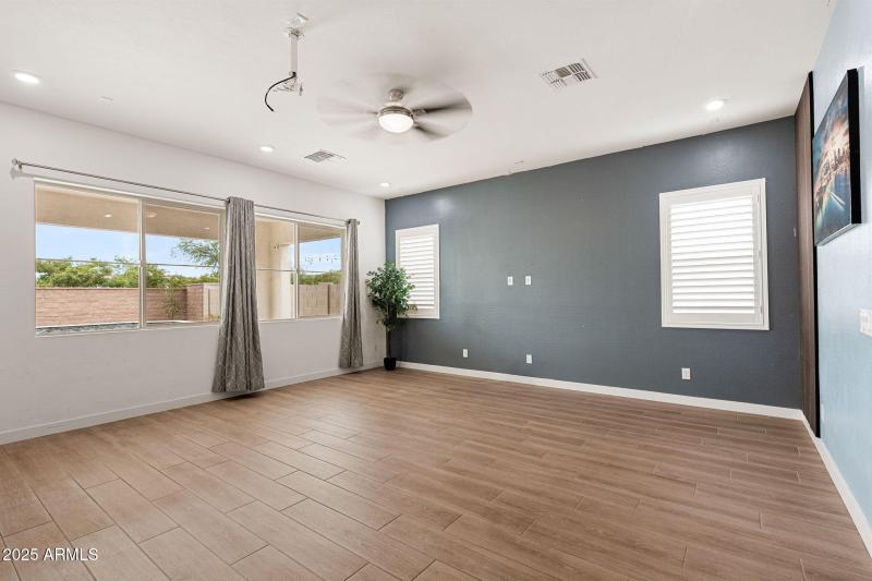 1458 E Lodgepole Dr - 03