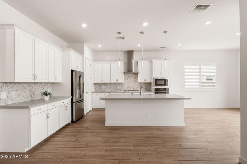 1458 E Lodgepole Dr - 05