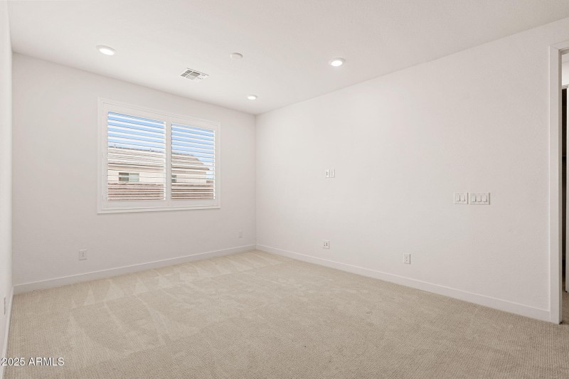 1458 E Lodgepole Dr - 17