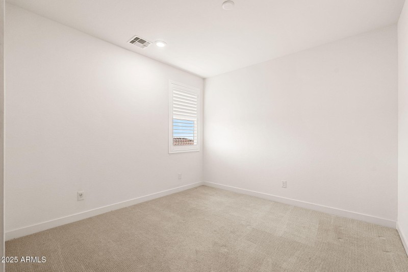 1458 E Lodgepole Dr - 23