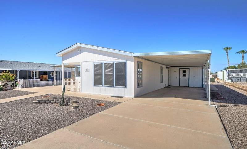 3702 N Michigan Avenue-3