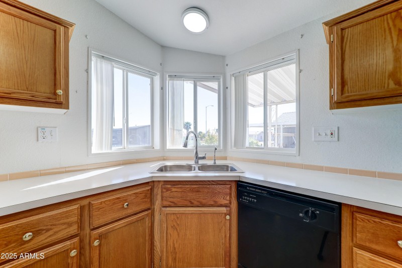 3702 N Michigan Avenue-11