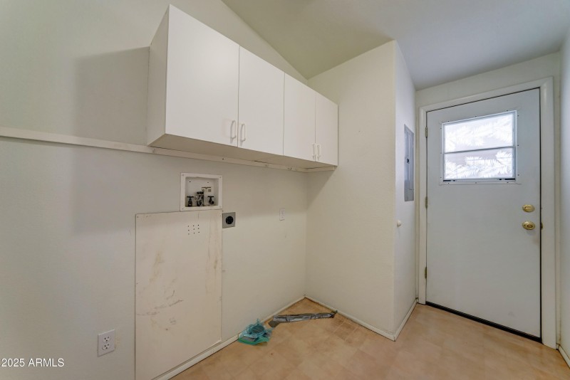 3702 N Michigan Avenue-21