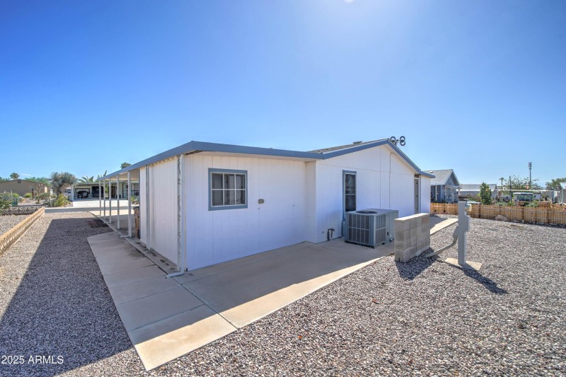 3702 N Michigan Avenue-23