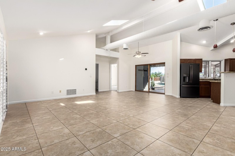 84E625AA-10B8-473B-A646-F3C272282580_1_2