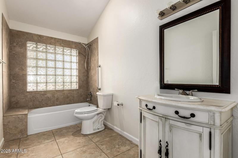 723DD8BD-59C1-46DC-A477-05FAAF0C475F_1_2