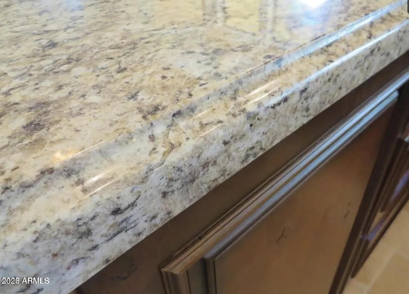 cd18a90ba8958d3222af3c0c26a4840d-uncropp